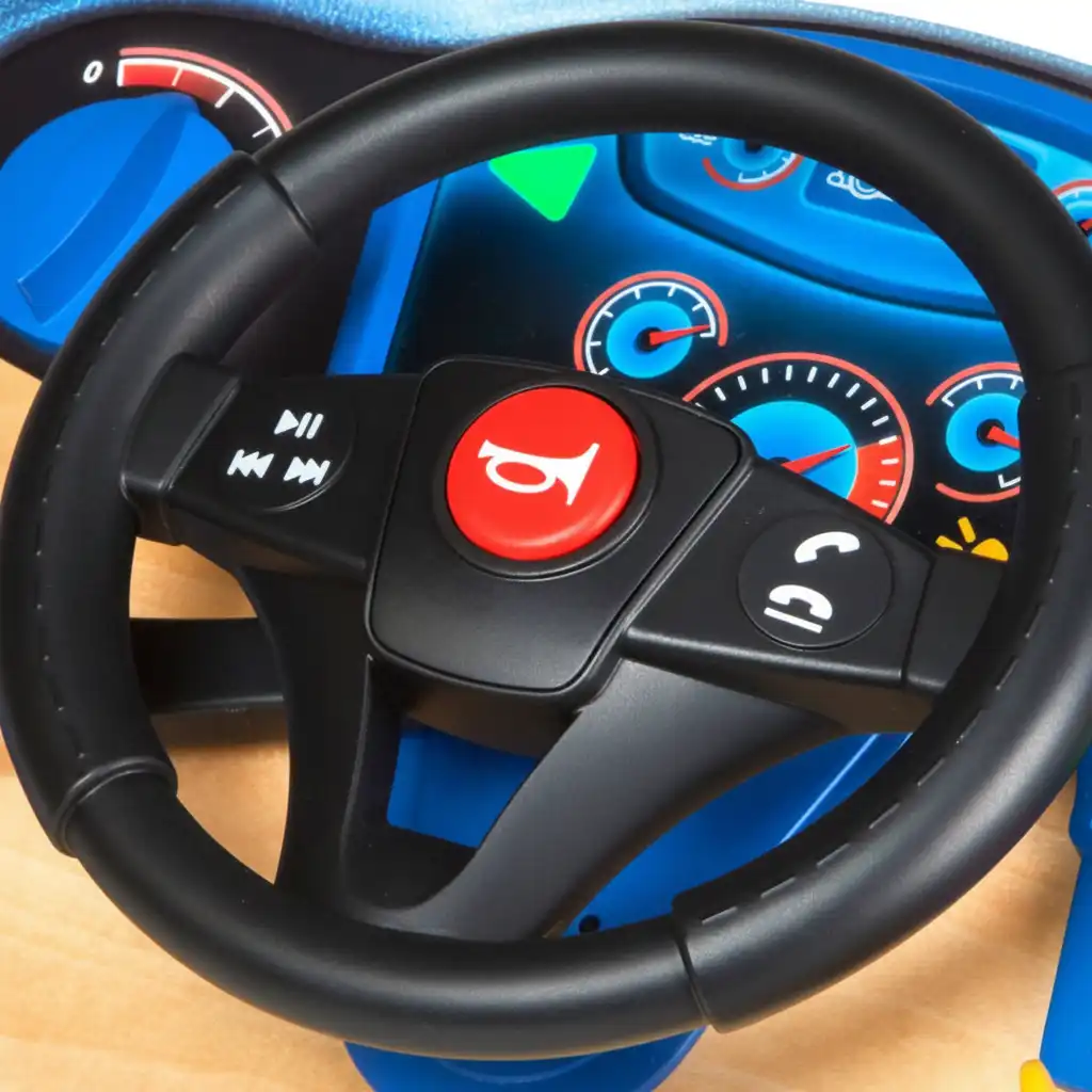 Nauwkeurige houten afwerking van het dashboard voor maximale duurzaamheid.
