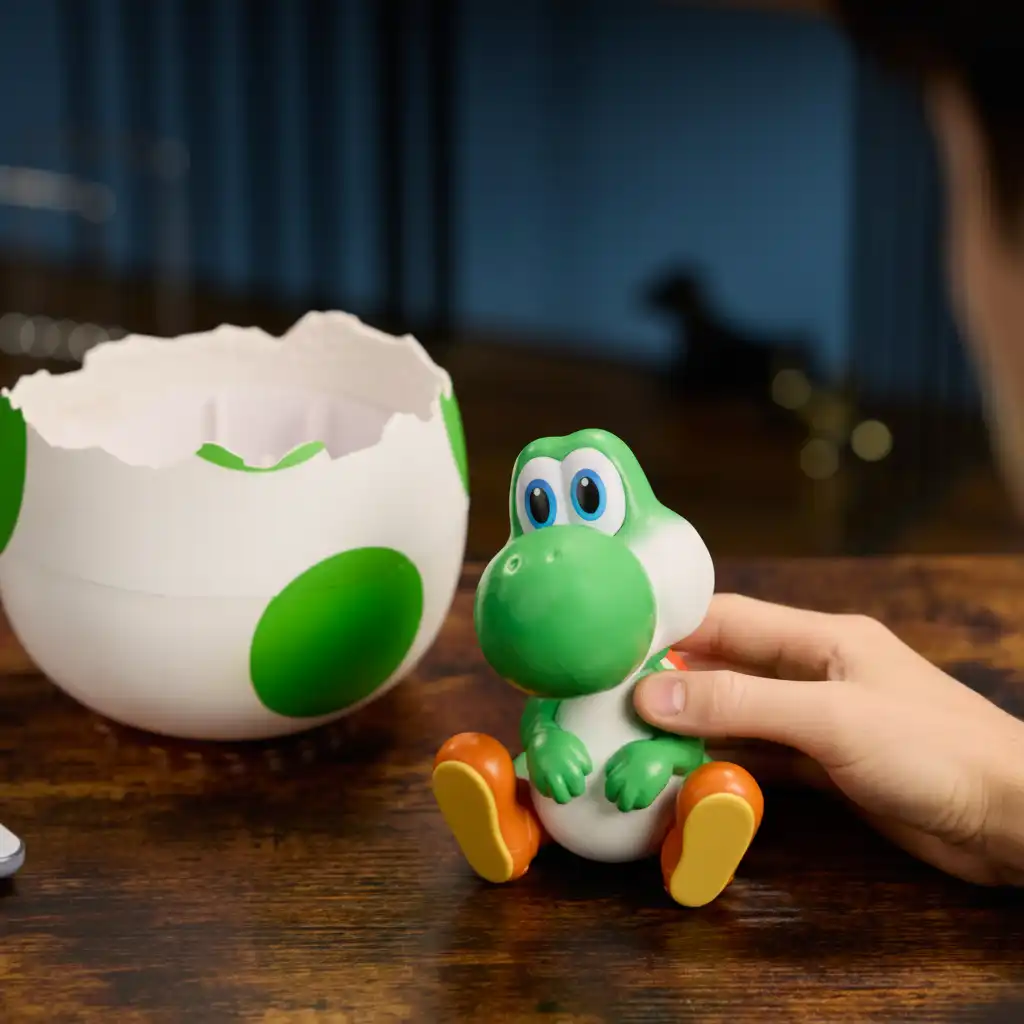 Communiceer met Yoshi via stem en aanraaksensoren.
